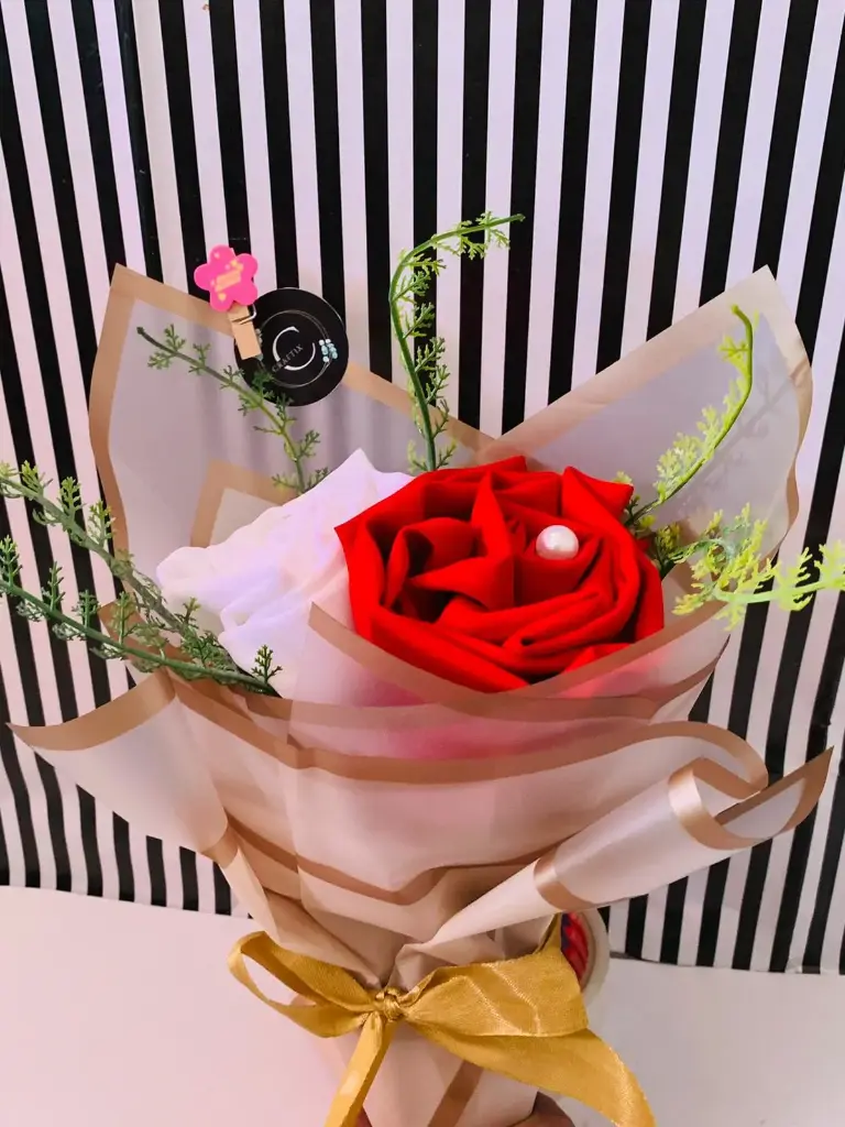 Valentine Scarf Bouquet