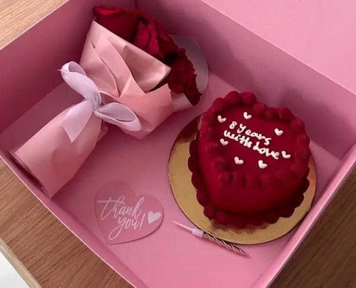 Customized Bento Cake With Flower Bouquet Hamper