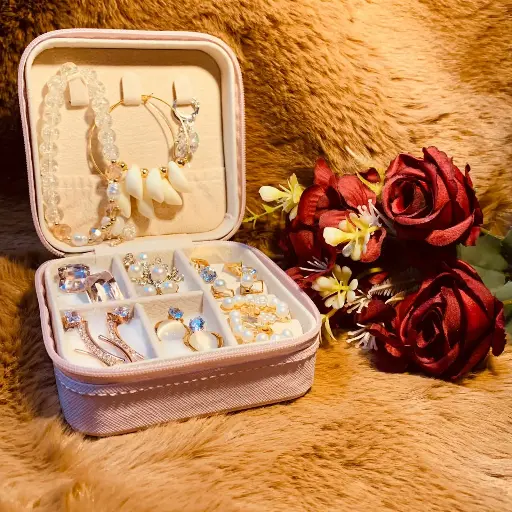 Treasures In Place : Customized jewellery organizer